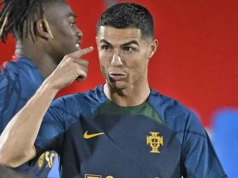 M.U từ chối bán đứt Ronaldo với giá hời, trước khi mất trắng