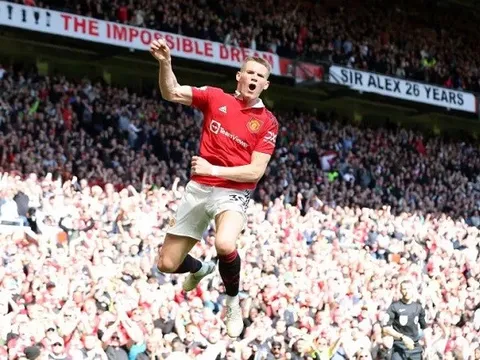 M.U cân bằng kỷ lục 20 năm trước Everton