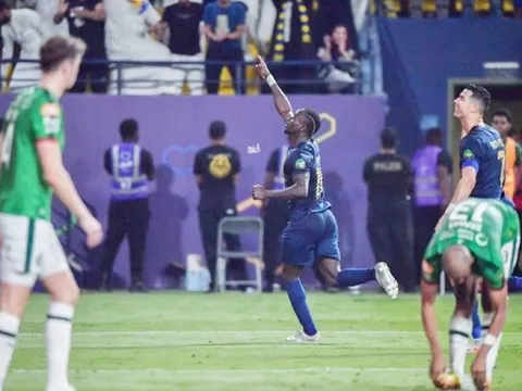 Mane thay Ronaldo tỏa sáng trong trận cầu 2 thẻ đỏ; Benzema ấn định chiến thắng 3 sao