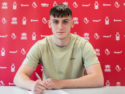 Tiền đạo Man Utd chia tay Old Trafford