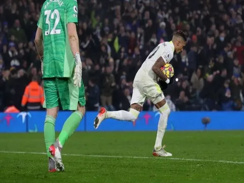 Marcelo Bielsa đã tạo ra một họng pháo xuất sắc hơn cả Lukaku, Grealish và Sancho