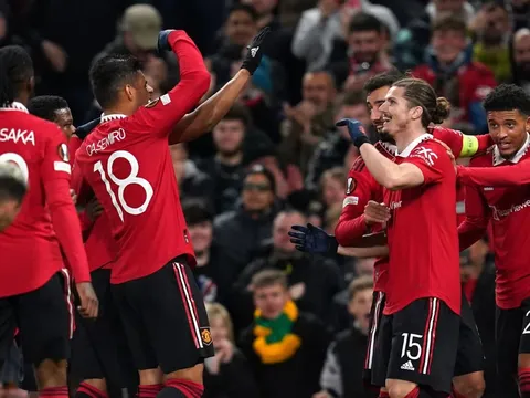 CHÍNH THỨC! Thêm cầu thủ Man Utd nghỉ hết mùa