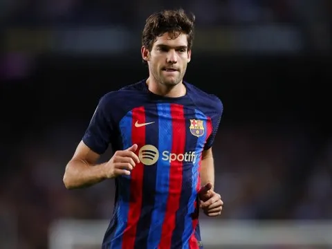 Marcos Alonso không hạnh phúc tại Barca