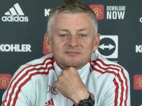 Mark Lawrenson dự đoán tỷ số trận Watford - Man Utd