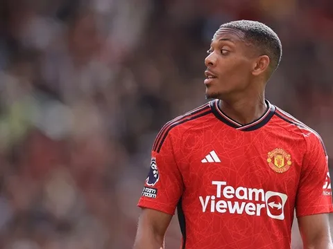 Rõ lý do Martial rời sân tập Man Utd chỉ sau 5 phút