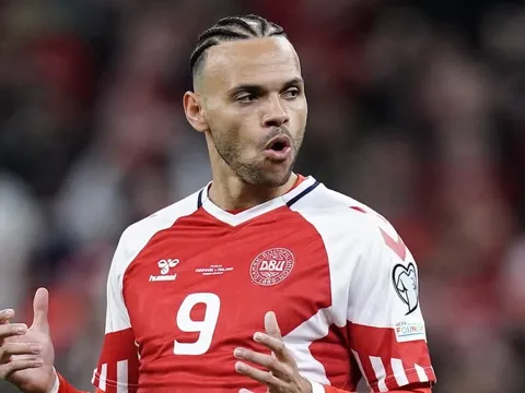 Một 'Weghorst 2.0' đang trên đường tới Old Trafford