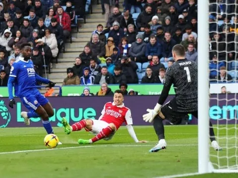 Martinelli tỏa sáng, Arsenal củng cố vững chắc ngôi đầu