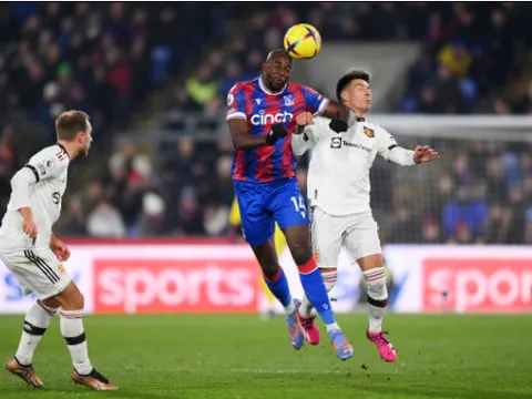 7 pha tranh chấp, qua người thành công 100%, chiến binh Man Utd trở lại