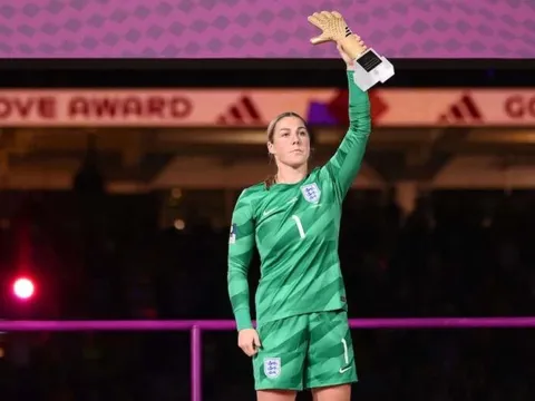 M.U từ chối lời đề nghị đắt kỷ lục dành cho thủ môn số 1 thế giới