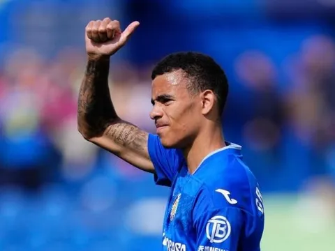 Mason Greenwood tái xuất, lập tức ghi dấu ấn và nhận ngay cú sốc