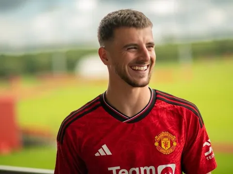 Nicky Butt ca ngợi tân binh của Ten Hag