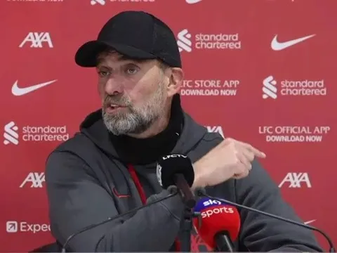 Mất penalty, Klopp công kích trọng tài