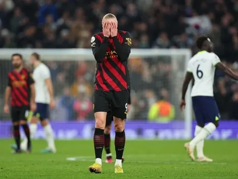 Mặt tối của Erling Haaland