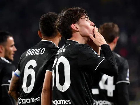 Chê tiền, sao Juve nói không với Saudi