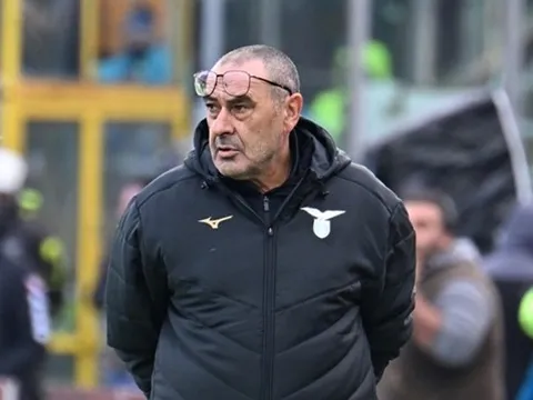 CĐV Saudi xúc phạm Sarri