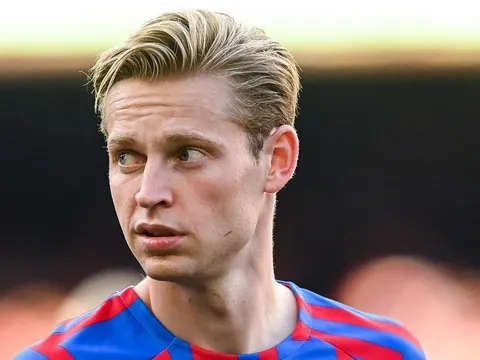 M.U nhận tối hậu thư vụ Frenkie de Jong