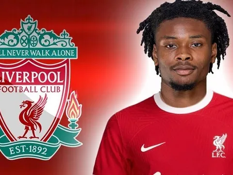 Tân binh thứ 3 mang tới một Liverpool cực mạnh