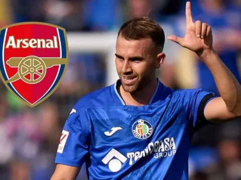 Mayoral có phải là câu trả lời cho hàng công Arsenal?