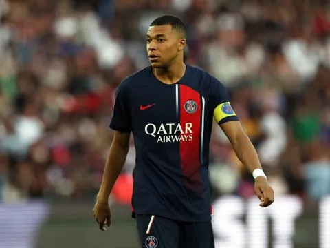 Rộ tin M.U mượn Mbappe, Ten Hag chốt 1 câu