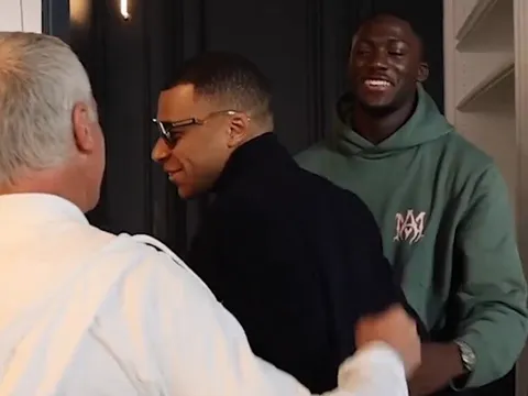 Mbappe bảnh bao, tân binh e thẹn trong ngày tuyển Pháp hội quân