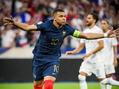 Mbappe giúp Pháp thiết lập cách biệt 6 điểm