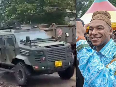 Mbappe được xe bọc thép bảo vệ ở Cameroon