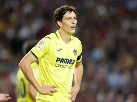 Mbappe muốn PSG mua cầu thủ bị Ten Hag từ chối