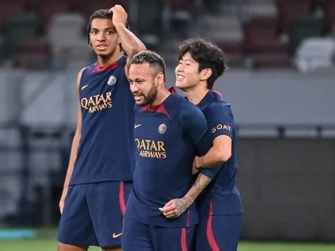 Mbappe sắp ra đi, Neymar tìm được cạ cứng mới tại PSG