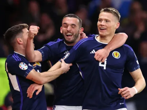 Lập cú đúp, McTominay tiết lộ vị trí ưa thích