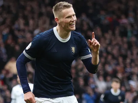 McTominay lập cú đúp ở vòng loại EURO