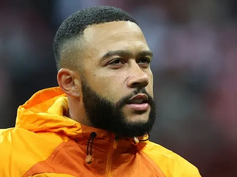 Xavi: "Depay đã yêu cầu được ra đi"