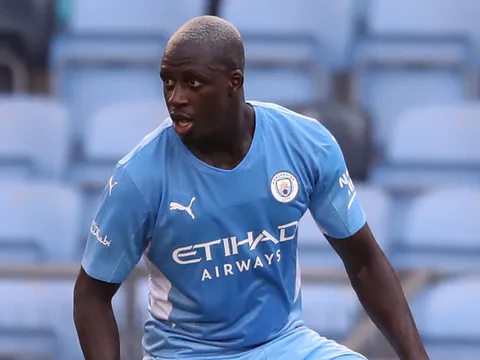 Mendy: "Tôi không phải Brad Pitt, nhưng phụ nữ cứ luôn bám theo"
