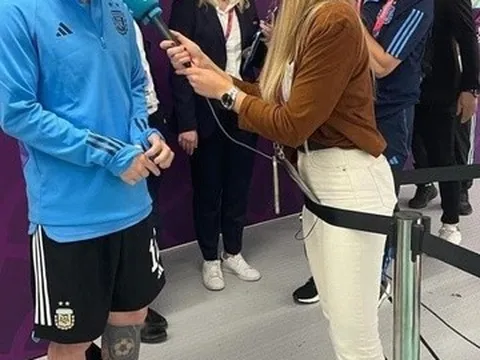 'Hãy để Messi ở PSG thêm một năm nữa'