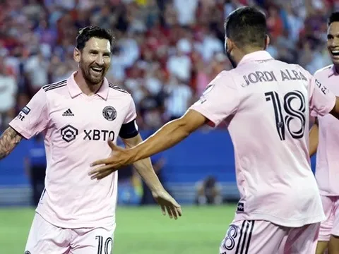 Messi - Alba tái hiện pha làm bàn kinh điển khiến cầu trường Bernabeu câm lặng