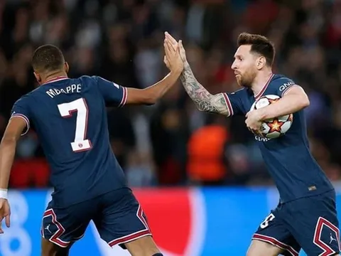 "Messi bảo tôi sút penalty"