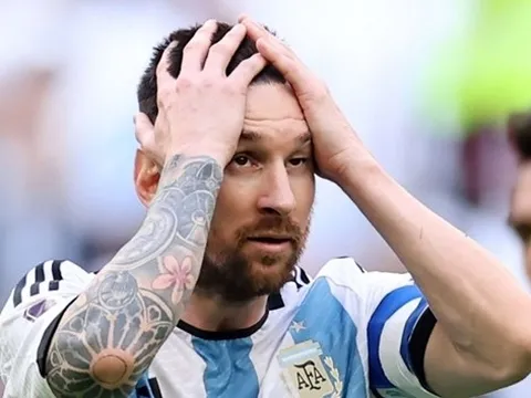 Messi bị sốc khi tiếng còi mãn cuộc vang lên