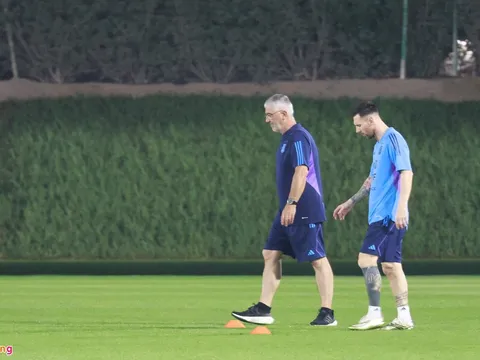Messi để ngỏ khả năng đá trận đầu ở World Cup 2022