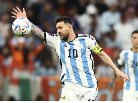 Messi hưởng lợi từ quy định của FIFA