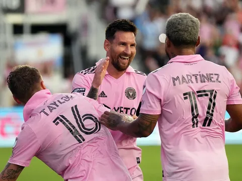 Messi khiến cả đội Inter Miami ngỡ ngàng vì cử chỉ khó tin