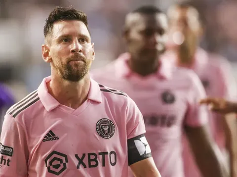 “Messi không cần nghỉ ngơi vì toàn đi bộ”