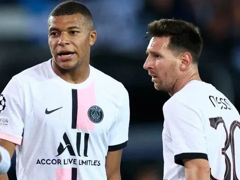 Messi lỡ siêu phẩm đá phạt, Mbappe bị tước bàn thắng trong ngày PSG thua sốc