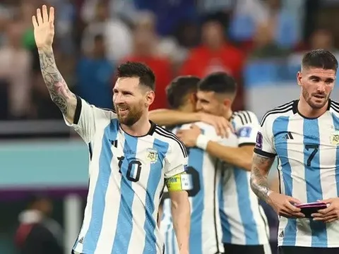 Messi rê qua 3 hậu vệ khiến CĐV tiếc nuối
