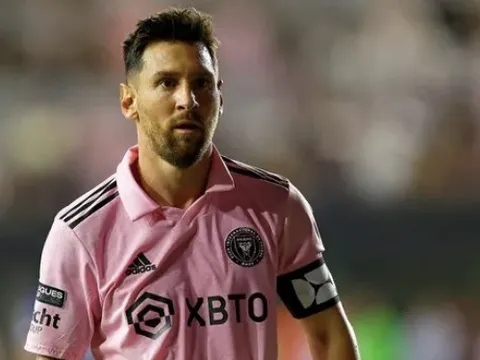 "Messi thất vọng ra mặt khi đánh rơi chiến thắng"