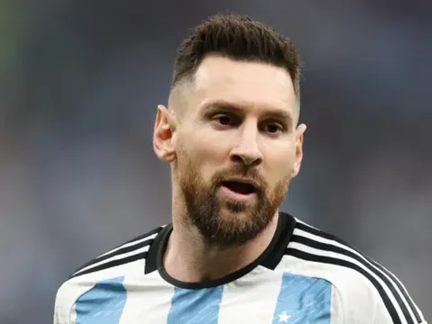 Messi và Argentina nhận án phạt nặng từ FIFA