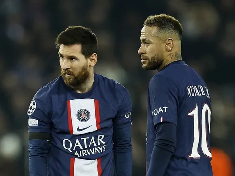 Messi và dàn sao bị CĐV nhà quay lưng