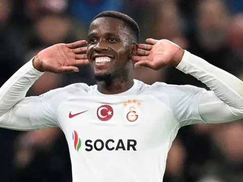 Aston Villa tính đưa "nỗi ám ảnh của Manchester United" về lại Ngoại hạng Anh