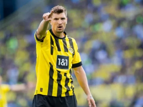 CHÍNH THỨC! Cựu sao tuyển Bỉ cập bến Trabzonspor