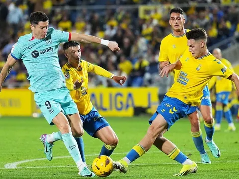 Man City liên hệ với người đại diện cựu sao Barca