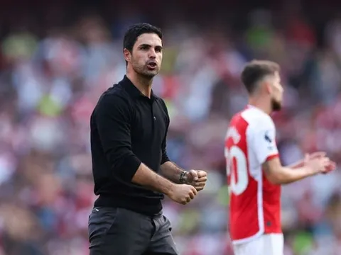 Arteta đã làm đúng những gì CĐV Arsenal mong chờ về Raya