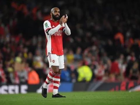 Mikel Arteta hé lộ tương lai của Lacazette và Martinelli